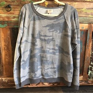 Knox Rose Gray Green Camo Scoop Neck Soft Cozy Long Sleeve Sweatshirt Size M